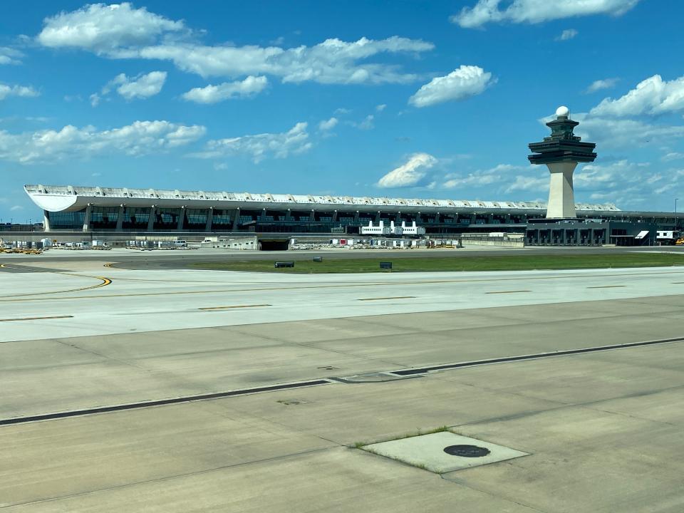 Flying on United Airlines COVID-19