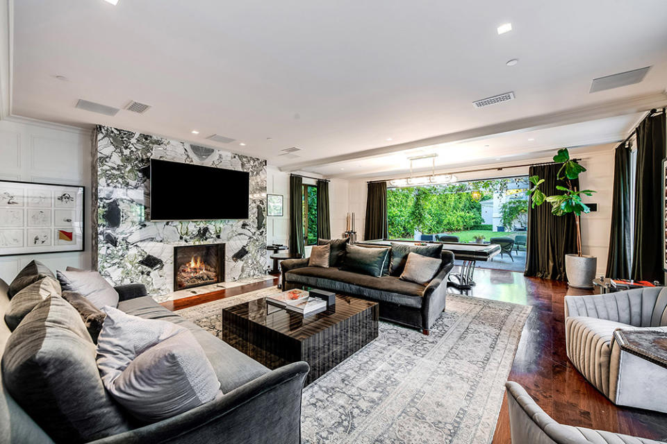 Jennifer Lopez and Ben Affleck Rental House Beverly Hills