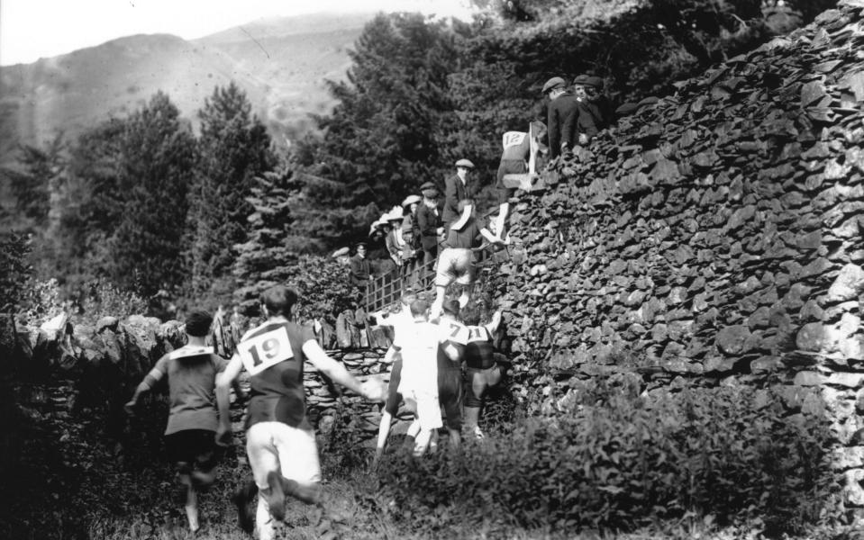 racers in grasmere - Topical Press Agency/Getty