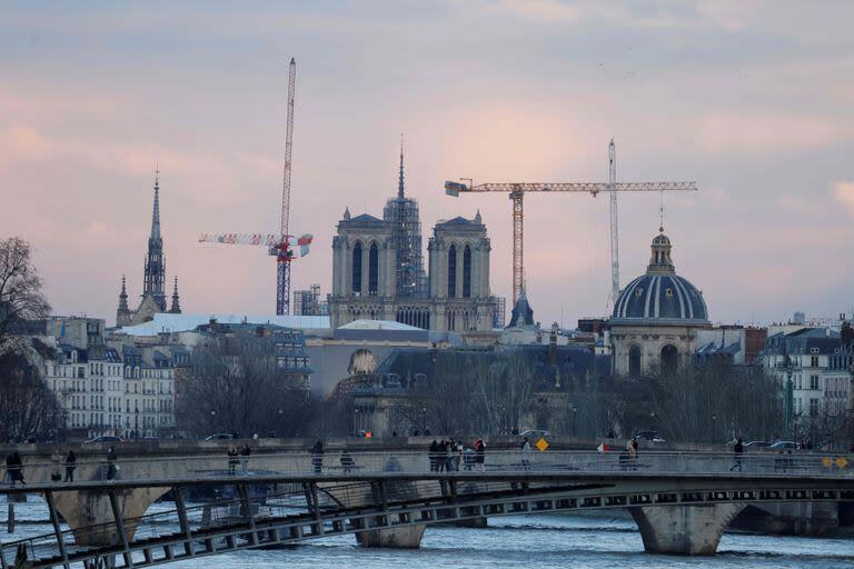 Las obras en la catedral de Notre Dame, en París. (Ludovic MARIN / AFP)