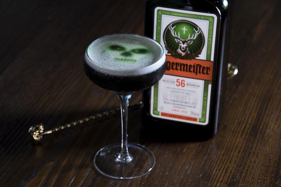 <p><strong>Ingredients</strong></p><p>1 oz Jägermeister<br>1 oz aged rum<br>.75 oz fresh lime juice<br>.75 oz simple syrup<br>.5 oz egg white<br>1 capsule activated charcoal</p><p><strong>Instructions</strong></p><p>Build all ingredients in a shaker tin with ice and shake. Strain into a coupe glass. </p><p><em>By </em><em>Willy Shine</em></p>