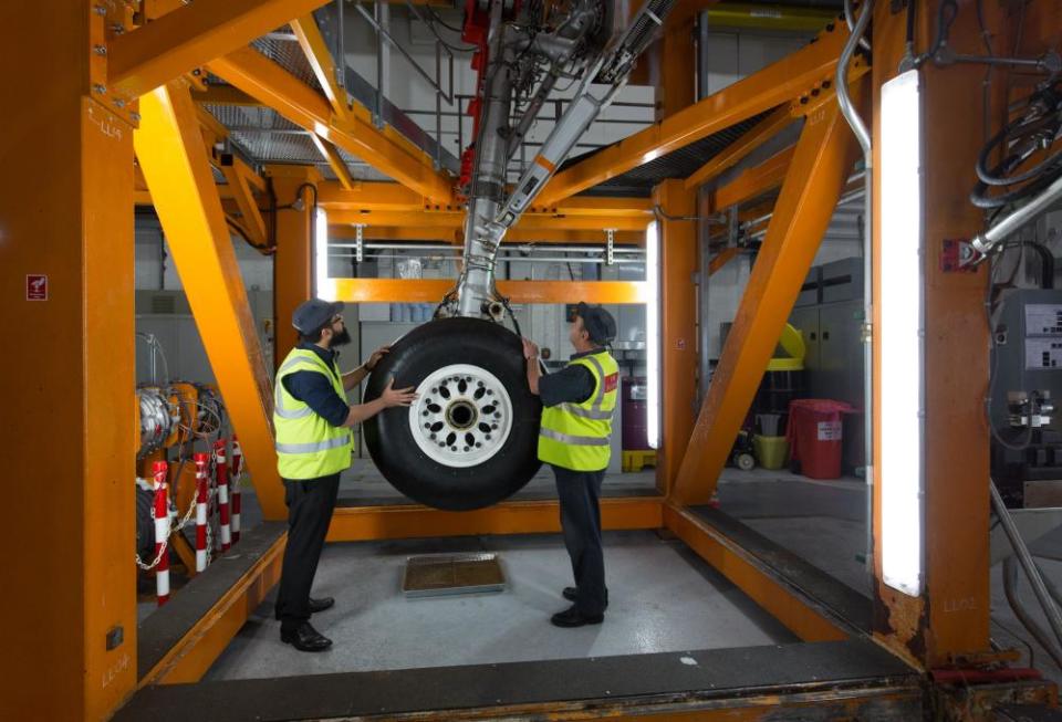 Airbus employees test undercarriage