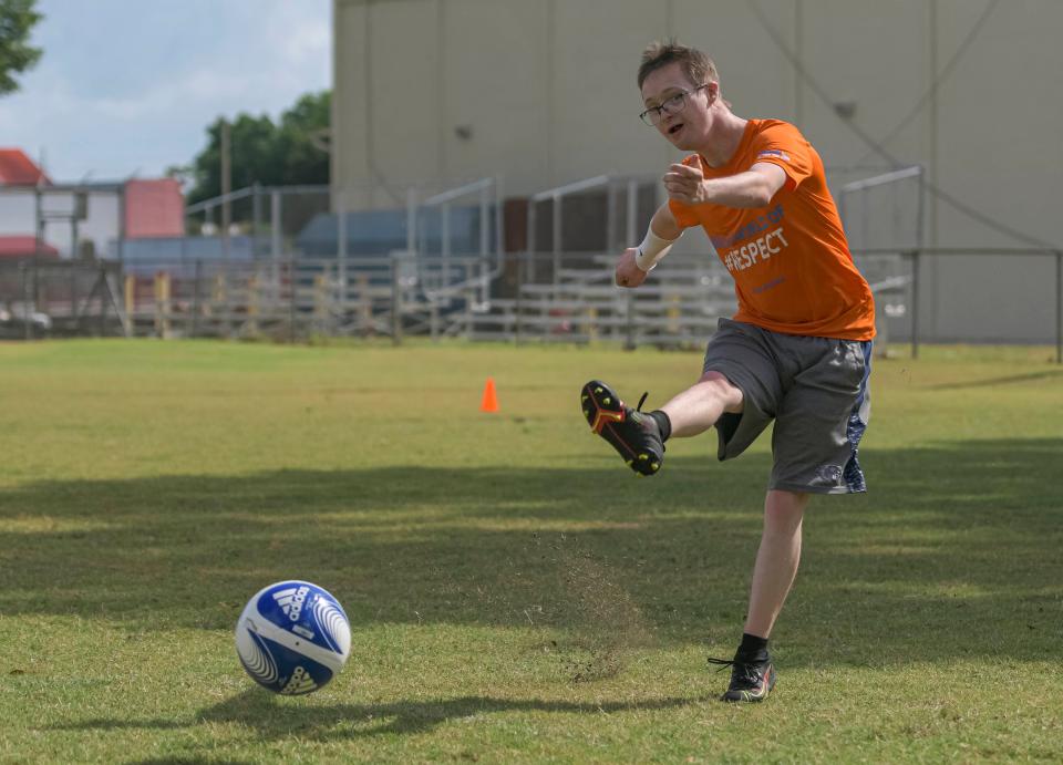 Sidge Taylor kicks a soccer ball at the Susan Street Sports Complex in Leesburg on Saturday, May 7, 2022. [PAUL RYAN / CORRESPONDENT]