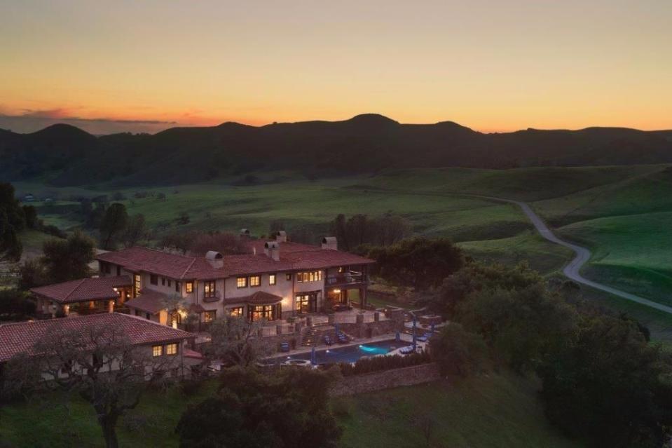 4) Six-bedroom Californian equestrian ranch