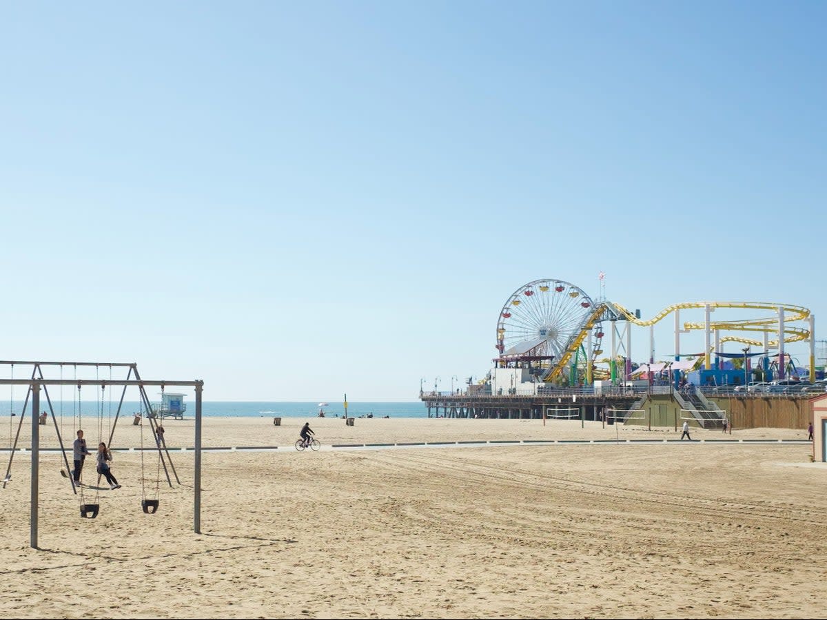 Santa Monica beach is a relaxed place to ride, before the path rejoins the road (Kinza Shenn)