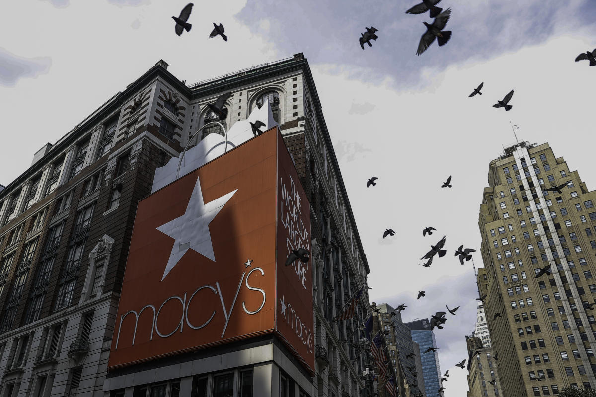 Macy's earnings beat estimates, but execs send warning signal on health of America's shoppers
