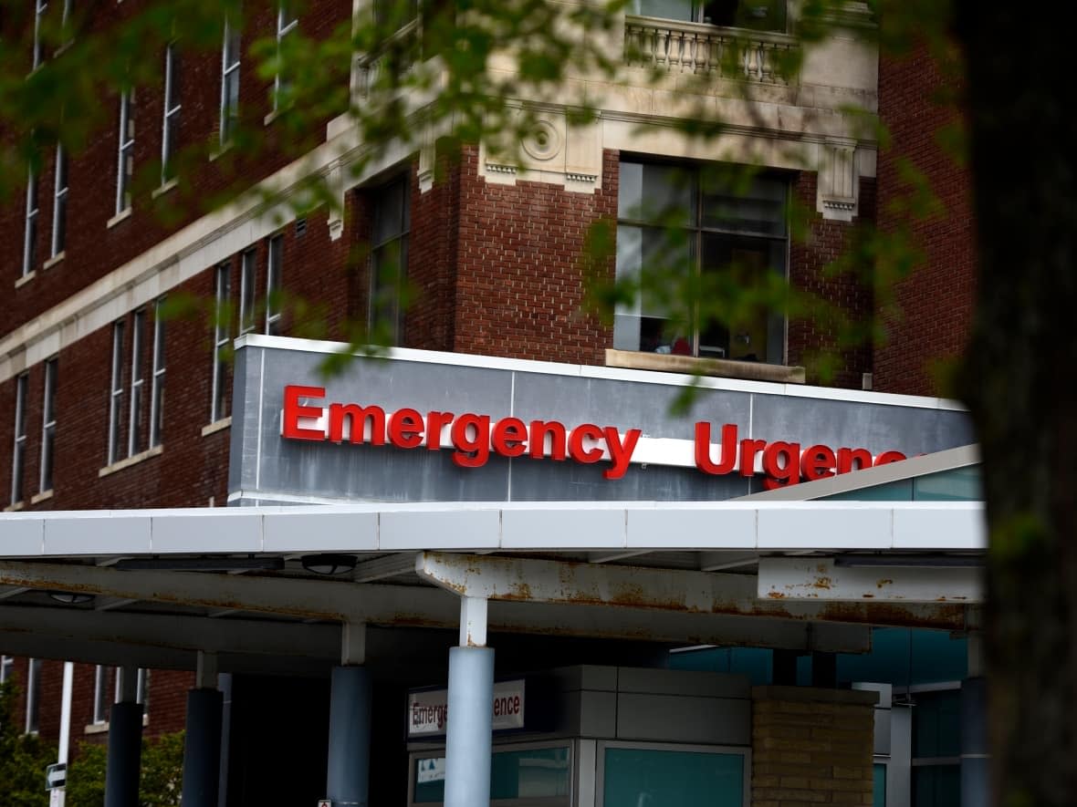 Several software systems are down at all three campuses of The Ottawa Hospital after a hardware failure early Friday morning. Pictured is the emergency department of the hospital's Civic campus on Carling Avenue. (Justin Tang/The Canadian Press - image credit)