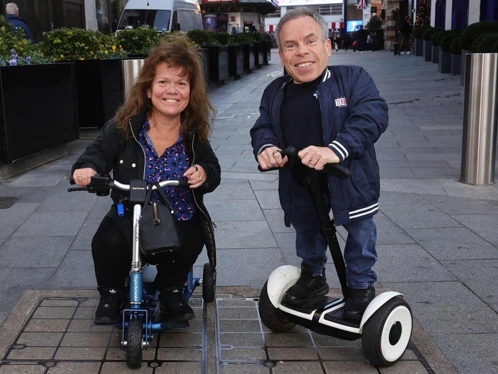 Warwick Davis muss den Verlust seiner Ehefrau Samantha verkraften. (Bild: Backgrid)