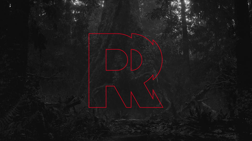 Remedys Logo: ein teilweise versetztes R mit roter Umrandung vor einem dunklen und bedrohlichen Wald.