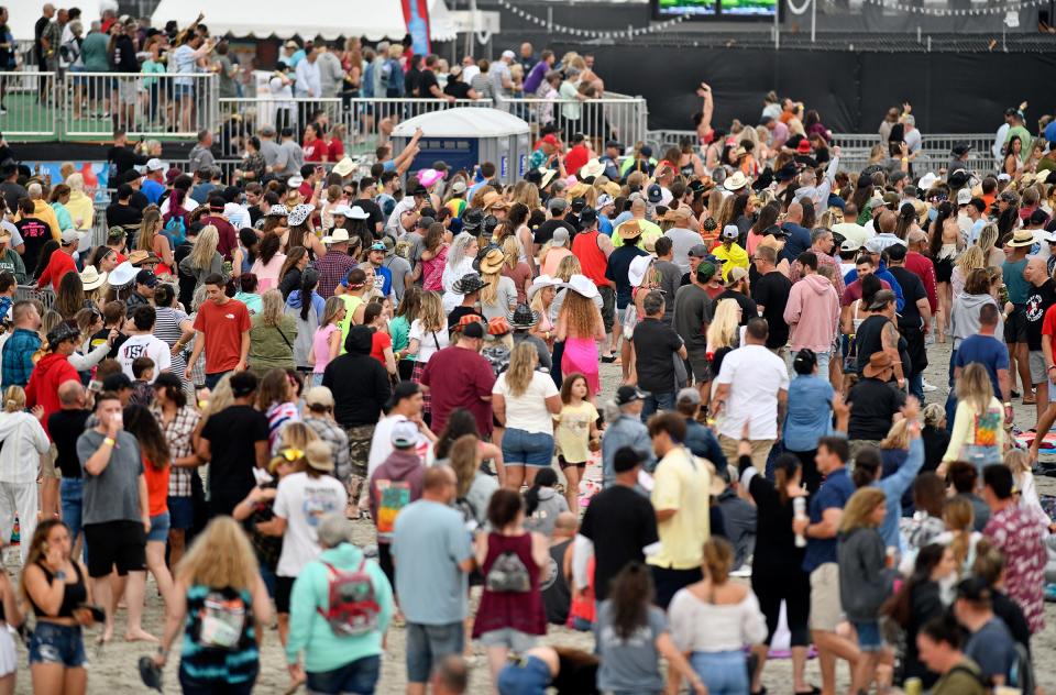 Barefood Country Music Festival in Wildwood in 2022. The 2024 concert will be held from June 20 to June 23.