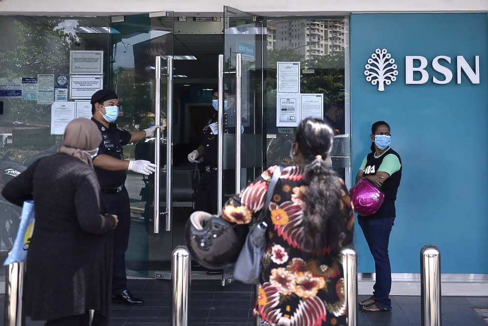 Nube general secretary J. Solomon said that during the height of the nationwide movement control order and the numerous variations of lockdowns which followed, scores of bank workers turned up to keep banks open as they were considered essential services. — Picture by Miera Zulyana