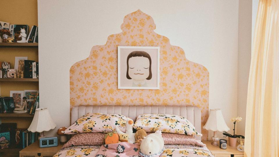 Iris Apatow's bedroom, furnished by Urban Outfitters