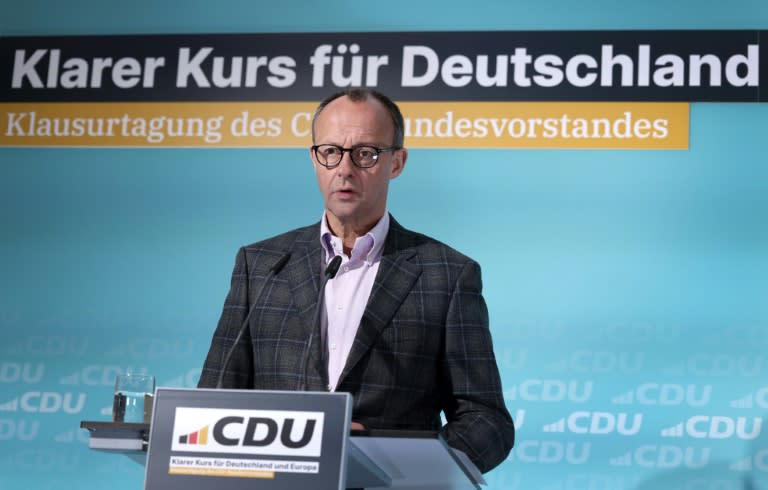 Die CDU hat am Montag ihren dreitägigen Bundesparteitag begonnen. Am ersten Tag stehen die Wahlen für Bundesvorstand und Präsidium im Vordergrund, darunter auch die geplante Wiederwahl von Parteichef Friedrich Merz. (Daniel ROLAND)