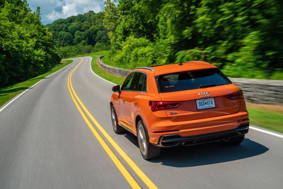 View Photos of the 2019 Audi Q3