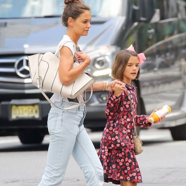 Katie y su Mini Me en Nueva York. Instagram @katiexsuri