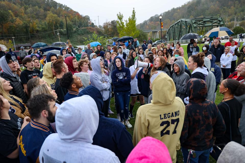 Supporters in Hazard held a rally Thursday for Hazard High principal Donald "Happy" Mobelini after a viral homecoming controversy drew national criticism.