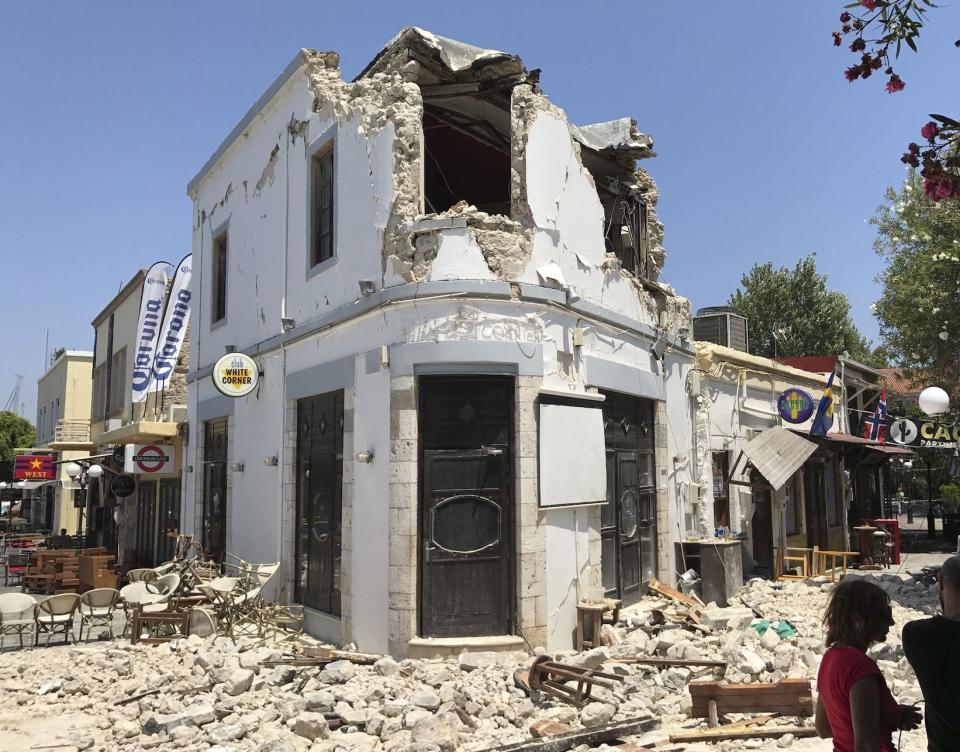 Two tourists killed and 120 injured after earthquake hits Greek and Turkish holiday islands