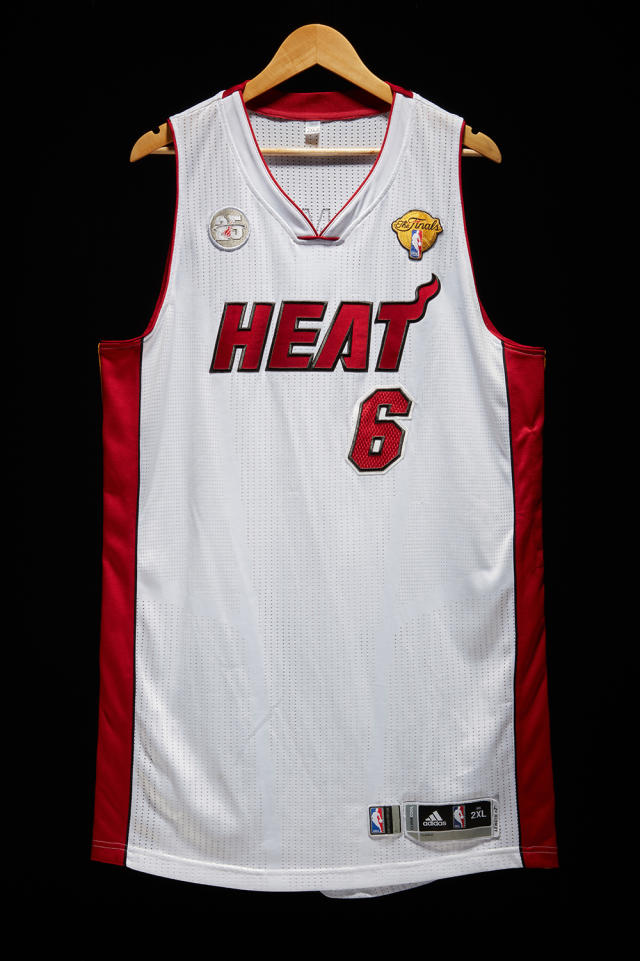 LeBron James Jerseys, LeBron James Scoring Record Gear, LeBron Collectibles