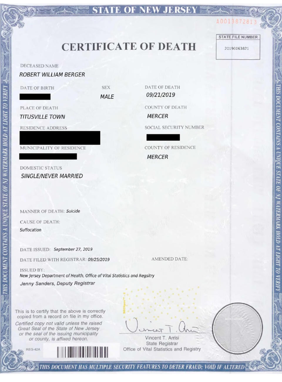 This image shows a fake death certificate for Robert Berger, 25, who tried faking his own death.