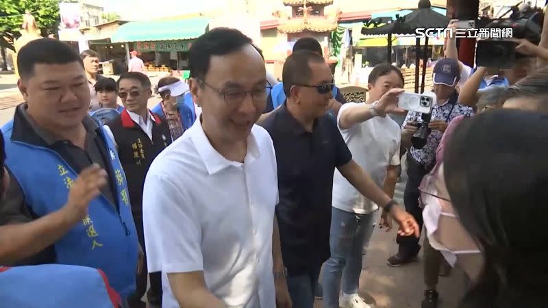 朱立倫南下南投，替立委參選人游顥站台輔選。