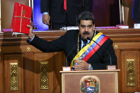 El presidente de Venezuela, Nicolás Maduro, habla durante una sesión especial de la Asamblea Nacional Constituyente para presentar su estado anual de la nación en Caracas, Venezuela, 14 de enero de 2019. Palacio de Miraflores/ Distribuido a través de Reuters ATENCIÓN EDITORES: ESTA IMAGEN FUE PROPORCIONADA POR UNA TERCERA PARTE.