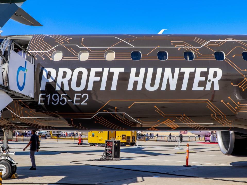 Embraer E195-E2 "Profit Hunter" — Dubai Airshow 2021