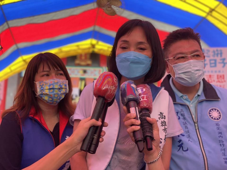 柯志恩(中)陣營不停炒作自殺議題，醫界上百人連署抗議。   圖：柯志恩競辦提供（資料照）