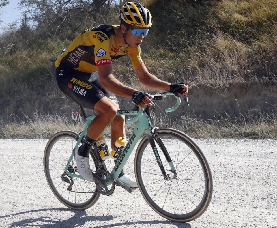 Wout van Aert on his Bianchi  Oltre XR4