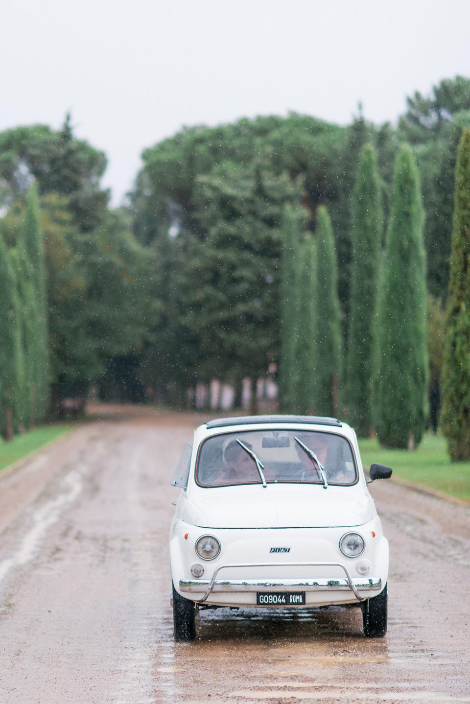 That’s Amore: This Couple Had a Romantic, Rainy Wedding at a Tiny Chapel in Tuscany