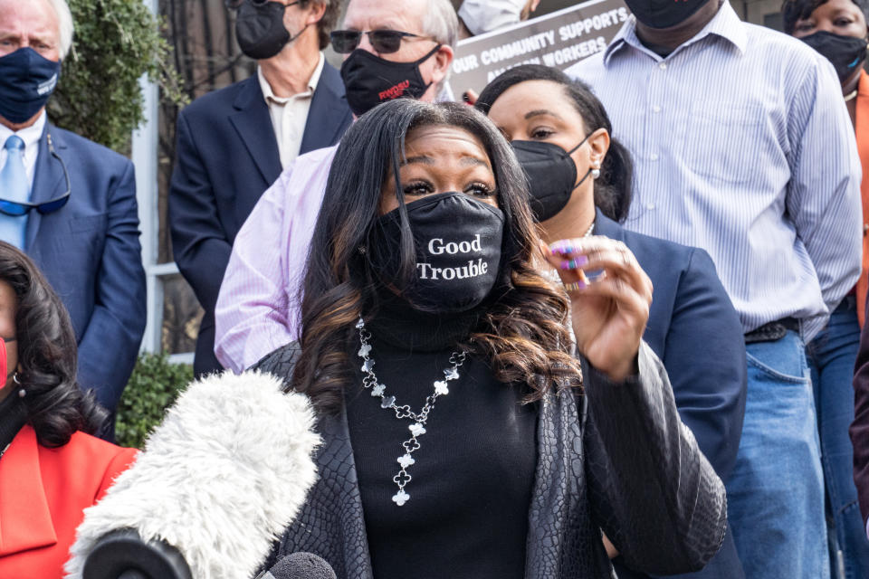 Rep. Cori Bush (D-Mo.) is among the progressives who have quickly endorsed Turner's House campaign. Bush is seen here speaking with the media after meeting last week with leaders of the effort by the Retail, Wholesale, and Department Store Union to organize workers at an Amazon plant in Alabama. (Photo: Megan Varner via Getty Images)