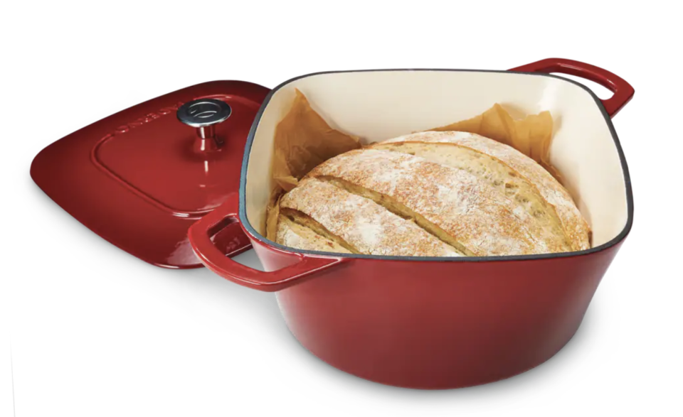Paderno 6.5-quart Dutch Oven in red with bread inside(Photo via Canadian Tire)