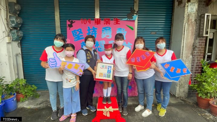 宜蘭縣羅東鎮立幼兒園聯合畢業典禮~堅持勇敢、夢想啟航。因為疫情，改以線上首播的方式呈現。（圖：羅東鎮公所提供）。