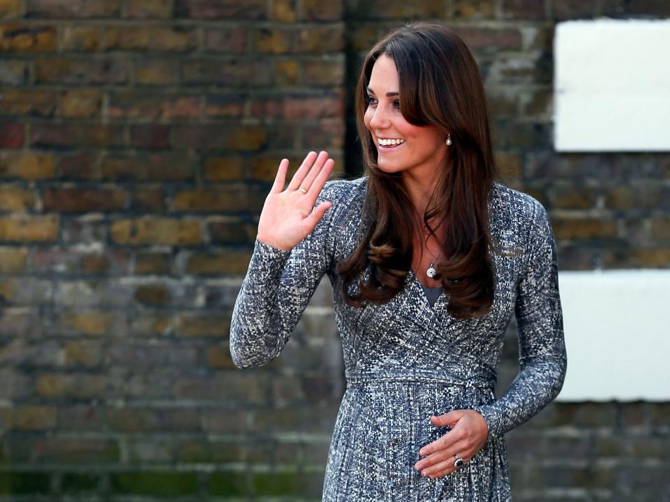 kate middleton maternity wrap dress