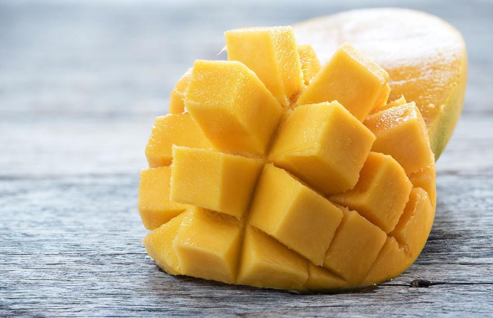 Mangos: Lecker, aber schwer zu schneiden. (Bild: Tommy Athi/Shutterstock)