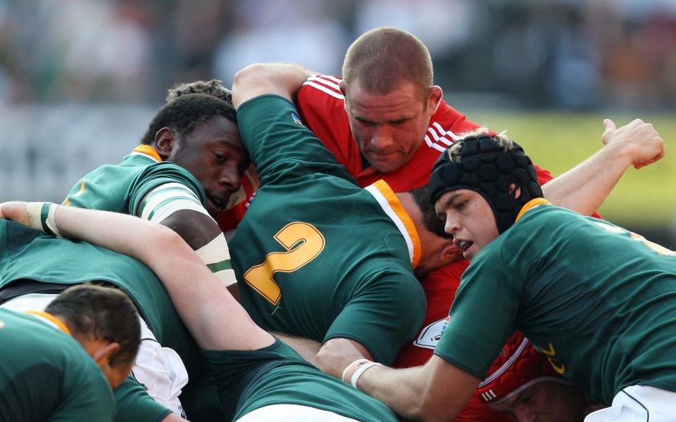 South Africa v British & Irish Lions First Test - 2009 British & Irish Lions Tour of South Africa - The ABSA Stadium, Durban, South Africa - 20/6/09 Lions' Phil Vickery (top) during a scrum - ACTION IMAGES