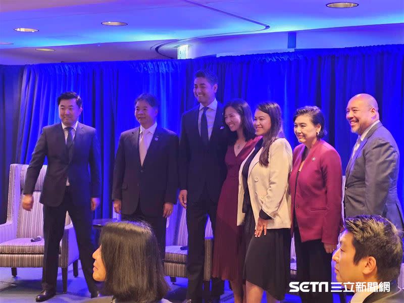 江明信與盧蔓菁波士頓台裔市長Michelle Wu會面，會議中也有許多政商人士發表自己的看法和交流。（圖／Hello Taiwan授權提供）