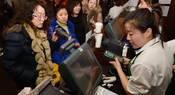 First Starbucks Opens In Taiyuan