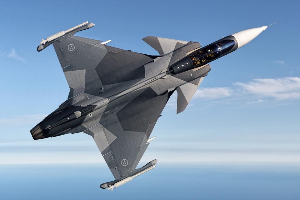 An earlier view of the same Gripen E jet with its original wing planform. <em>Saab</em>