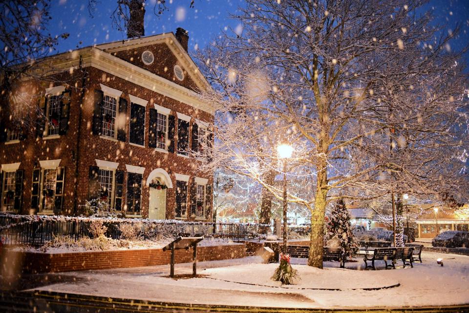 With its 1800s storefronts and great restaurants, Dahlonega is beautiful any time of the year but really sparkles during the Holiday Season. Bedecked in thousands of twinkling lights, a show-stopping two-story Christmas tree on the square and the annual Festival of Trees with brightly decorated Christmas trees on display outside in Hancock Park, the town looks and feels like a holiday wonderland.