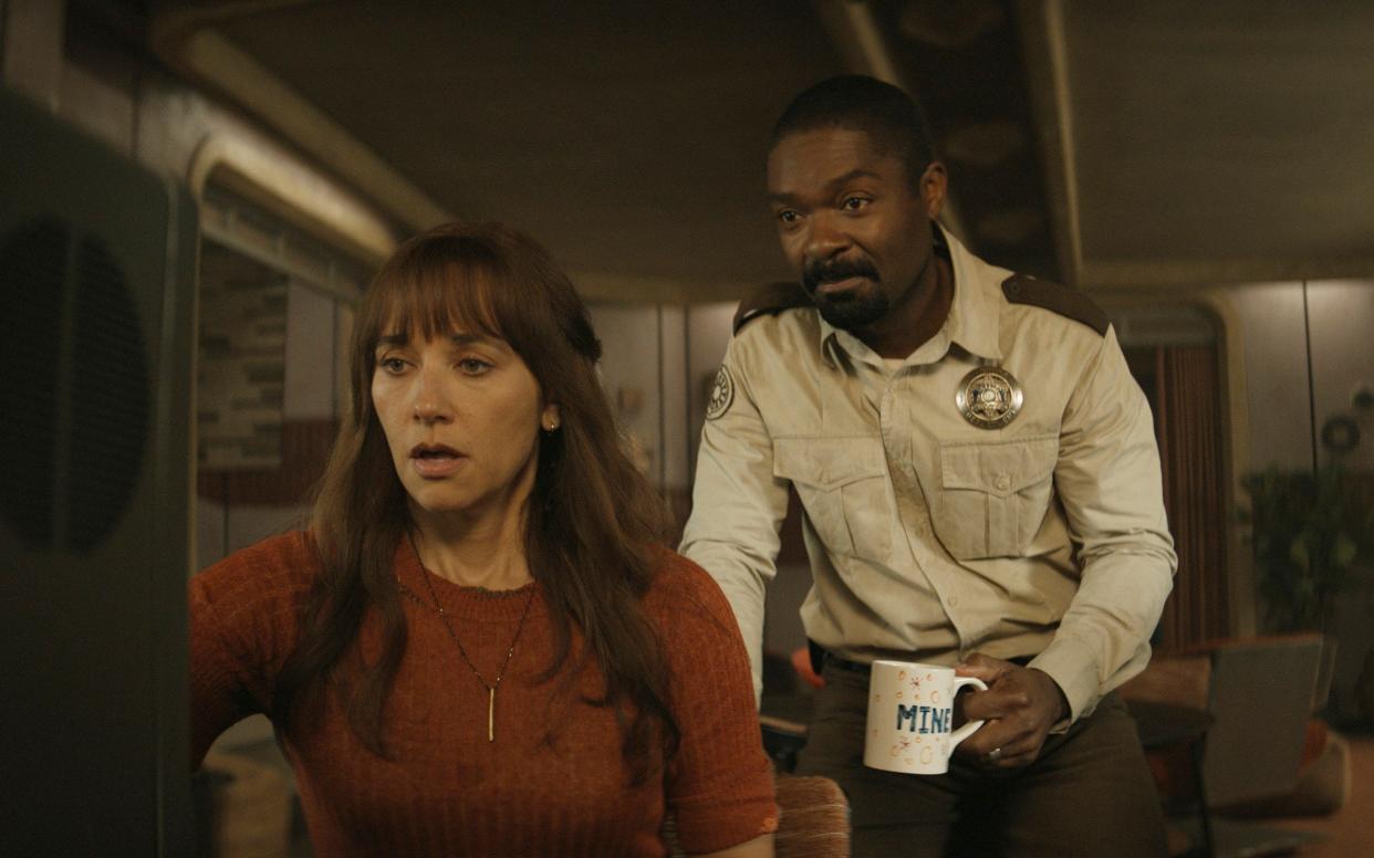 Rashida Jones and David Oyelowo star in Apple TV+'s dystopia Silo - Apple TV+