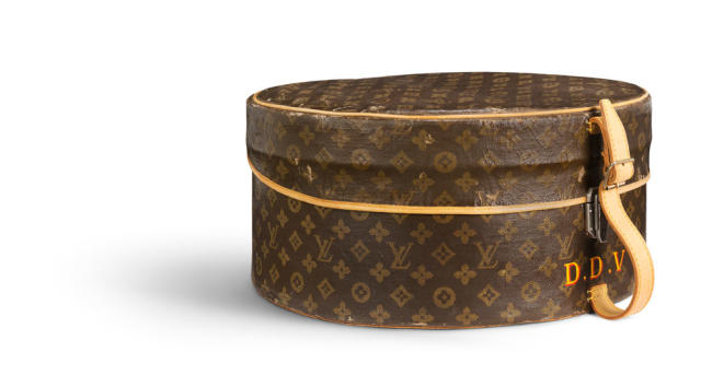 Louis Vuitton x NBA pre-owned Limited Edition Handle Trunk Bag - Farfetch