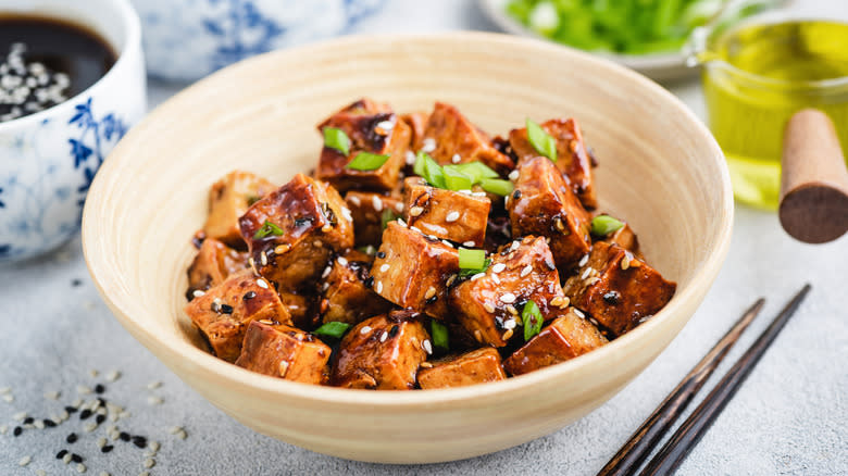 fried teriyaki, tofu, scallions