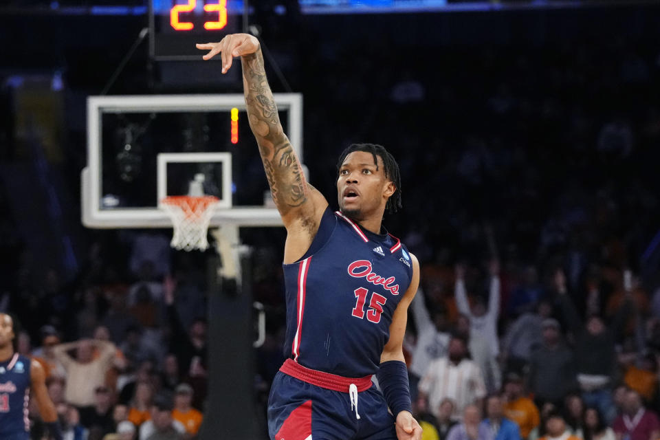 Florida Atlantic guard Alijah Martin shoots a basket during the second half of a Sweet 16 college basketball game against Tennessee in the East Regional of the NCAA tournament at Madison Square Garden, Thursday, March 23, 2023, in New York. (AP Photo/Frank Franklin II)