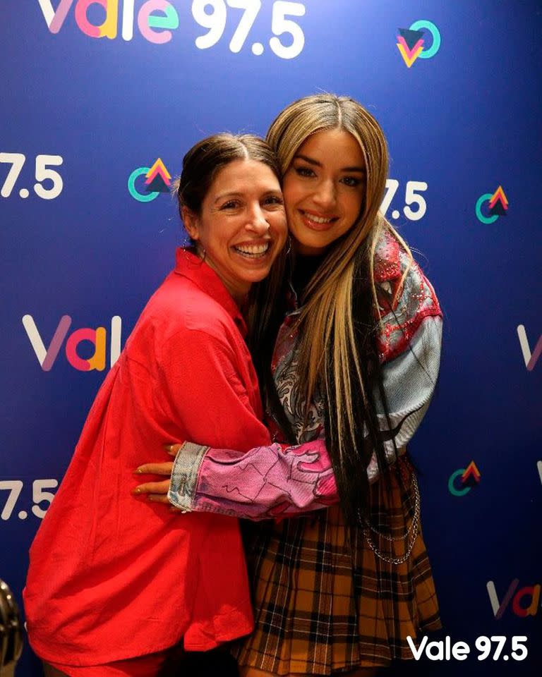 Lola Índogo conoció a Florencia Bertotti, su ídola de la infancia (Foto: Instagram @vale975)