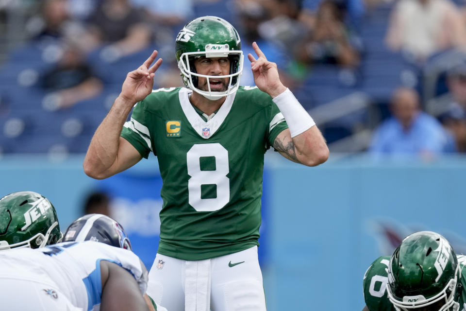 New York Jets quarterback Aaron Rodgers is looking to lead his team to a 2-1 start with a win over the Patriots in Week 3. (AP Photo/George Walker IV)