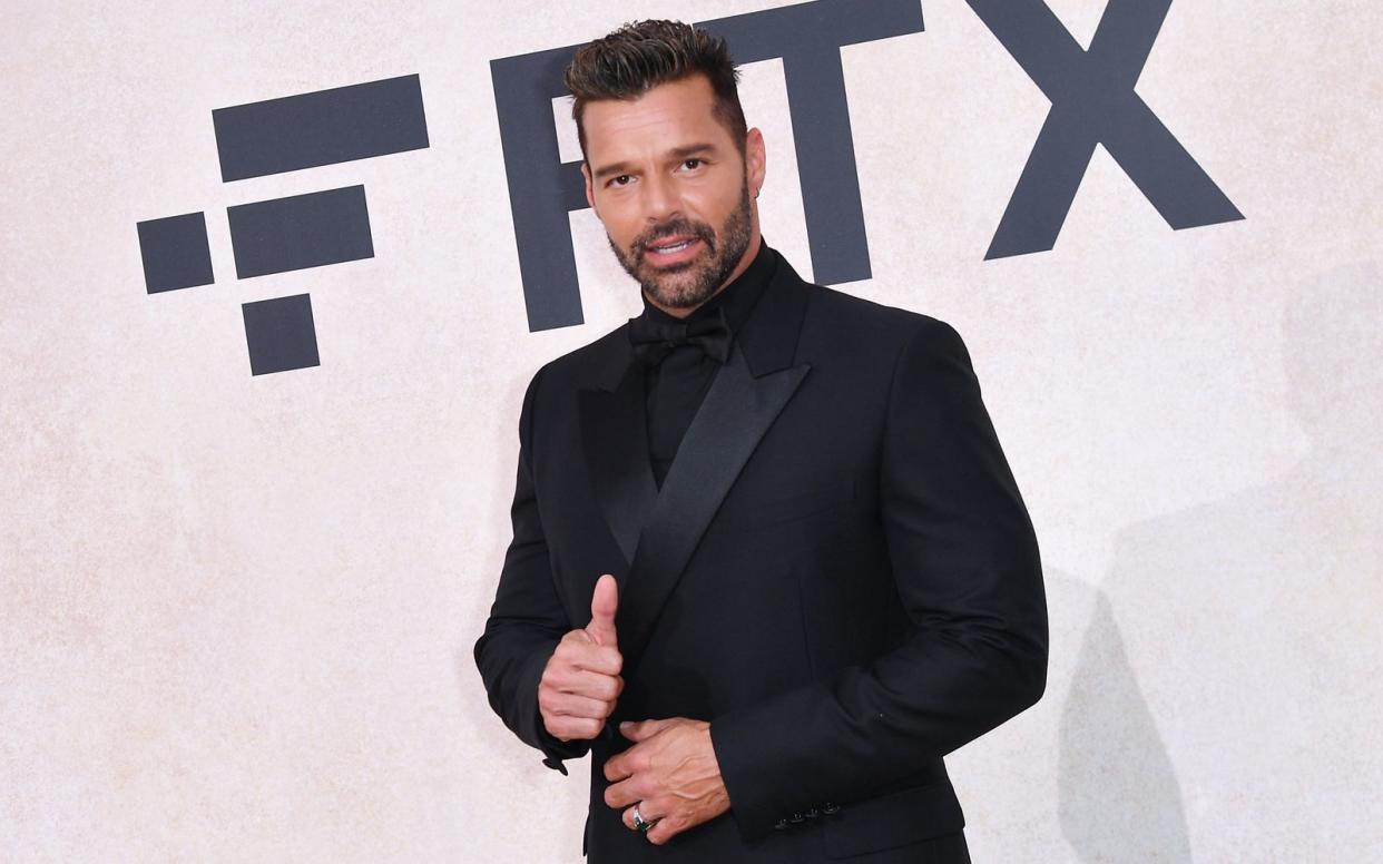 Gute Nachrichten für Ricky Martin: Sein Neffe hat die Anklage gegen den Sänger zurückgezogen. (Bild: 2022 Jacopo M. Raule/Getty Images for FTX)