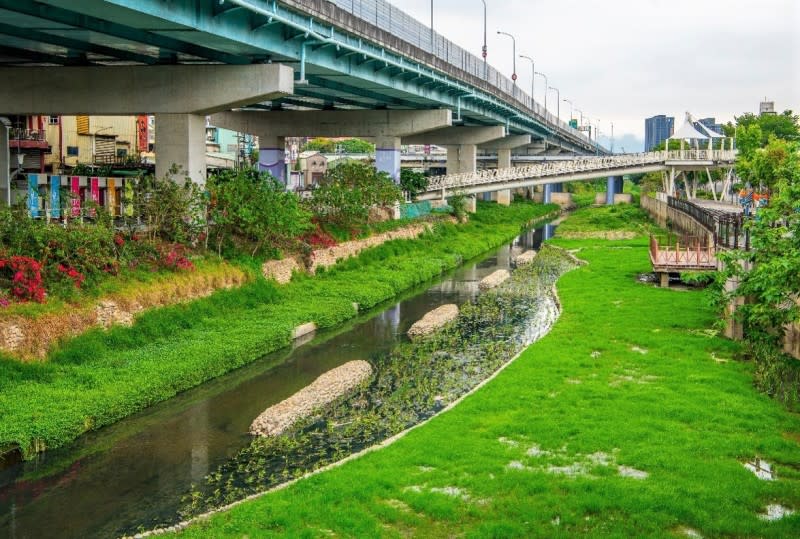 新北水環境蛻變-湳仔溝。(圖/新北市環保局提供)