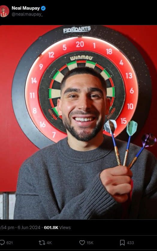 Maupay and the dartboard