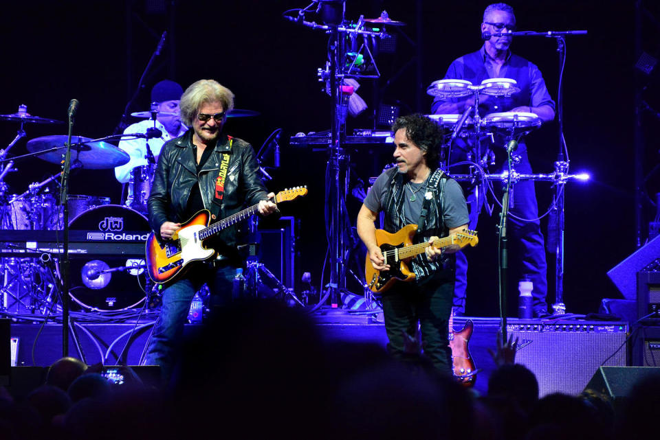 Daryl Hall and John Oates perform during the Daryl Hall & John Oats And Tears For Fears Concert  (Brian Killian / Getty Images)