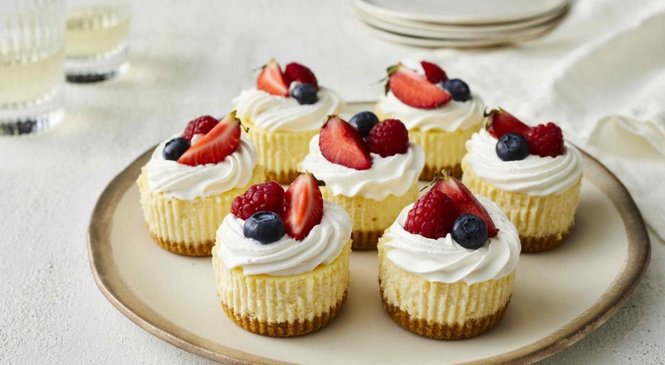 Mixed Berry Cheesecake Cupcakes